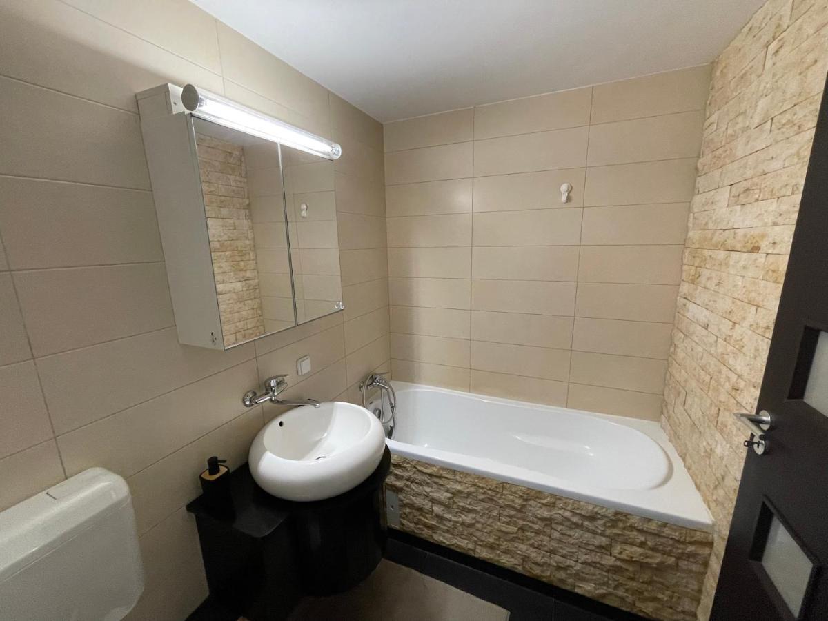 Sunset Luxury Apartment Near Unirii Square Bucharest Luaran gambar